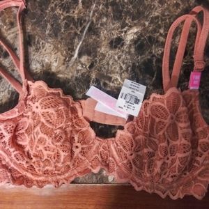 Nwt pink 32C